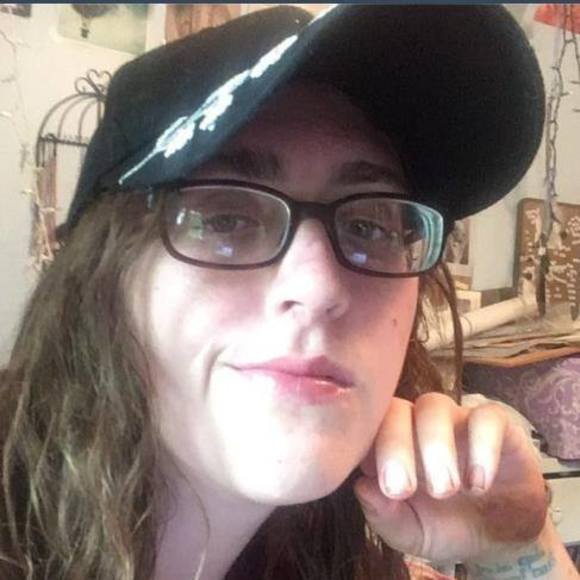 Meet your Posher, Amber - Picture 1 of 1